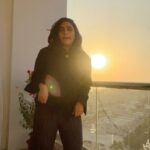 Ishaara Nair Instagram - Jugnu sunset 🌅 ❤️#jugnuchallenge #badshah #nikhitagandhi #feelitreelit #reelsinstagram #reelitfeelit #share #explorepage #saveitforlater #trendingreels #trendingsongs #reelsofindia @badboyshah @nikhitagandhiofficial Dubai Marina