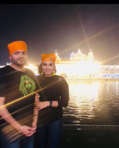 Ishaara Nair Instagram - The Golden visit #goldentemple #sriharimandirsahib #amritsar #ambarsariya  #uplifted #goldenexperience #brotherhood #equality #welcomingtheworld #love #closetomyheart #allthatglittershereisgold