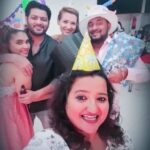 Ishaara Nair Instagram - A very very happy birthday to our big brother...we love you bro @gotokarthik ❤️❤️😘🎂😩✨🍻🎂🍭 Dubai, United Arab Emirates