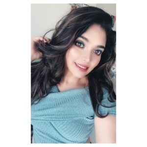 Ishaara Nair Instagram - Howdy #smile #goodnight #instafam #dubaiinfluencer #mydubai #uaefam