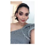 Ishaara Nair Instagram - #MiracleContouring #complimentary #MaxFactor @influensterme @maxfactorarabia @morphebrushes @fentybeauty @bourjoismiddleeast #complimentary #MiracleContouring #FinalLook @influensterme @maxfactorarabia Products used: Foundation: fenty beauty Eyes: morphe 35O2 Countour: maxfactor miracle contouring Highlighter: fenty beauty hustla baby Lips: bourjois