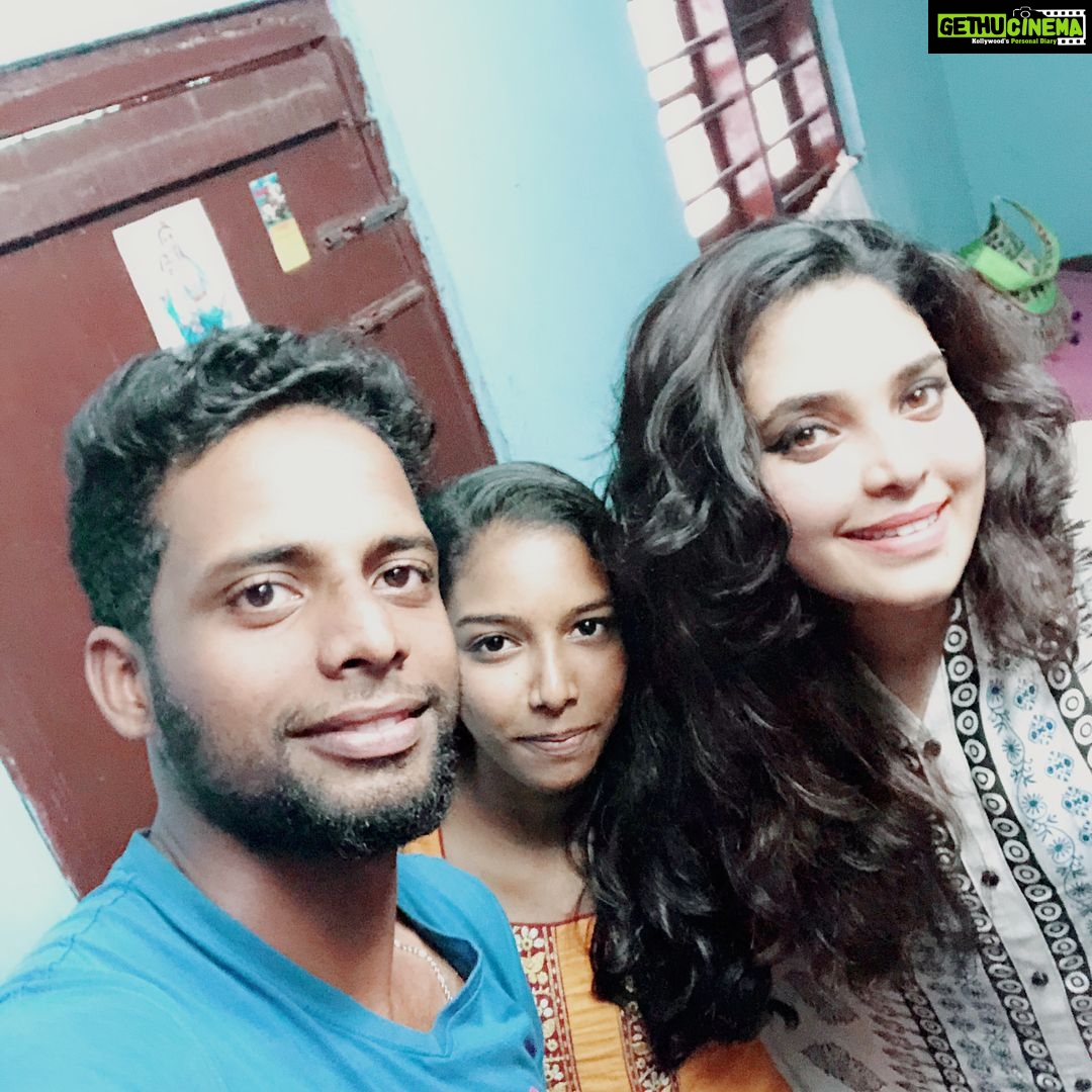 Ishaara Nair Instagram - Cousins are connected heart to heart. Distance and time can’t break them apart #cousins #love #truelove #kottayam #thekkady #peace #real