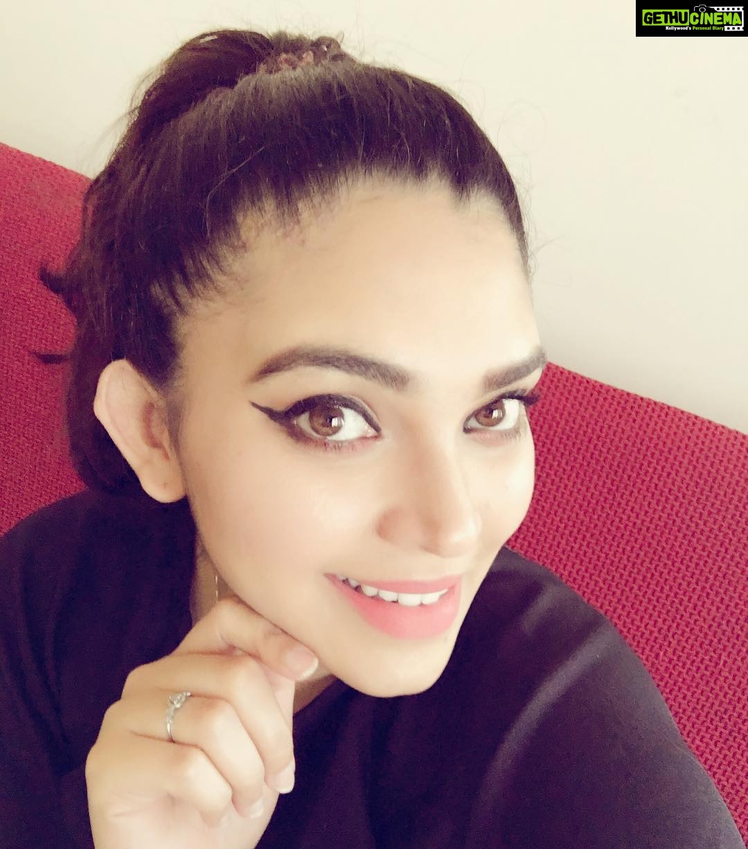 Ishaara Nair Instagram - Make your smile change the world and not the world change your smile #infectious #smile #love #instagram #instagood #spreadsmiles