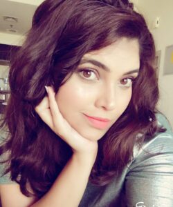 Ishaara Nair Instagram - Dream, sparkle, shine. #shinefromwithin #instagood #mood #sparkle #mydubai