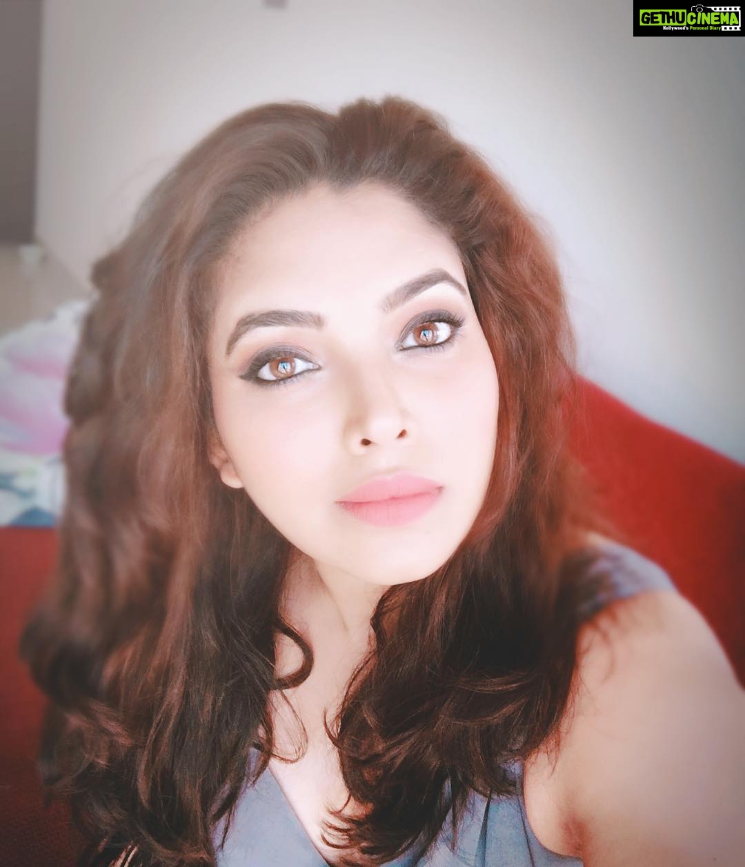 Ishaara Nair Instagram - Don't lose your 🔥 #instagram #instagood #lovelyday