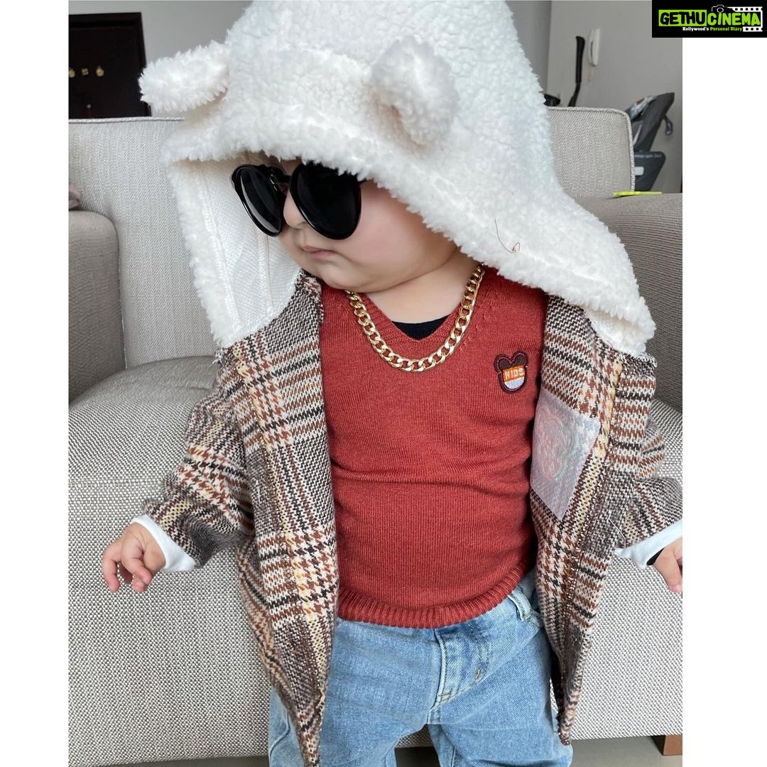 Ishaara Nair Instagram - βSup ladies π€πΌπ€πΌππΌπ₯π₯ #10monthsold #ladiesman #hottie #stylishbabyboy #styleinspiration #instababies #babiesofinstagram #babiesofdubai #littledudes #mommyandson Dubai Marina