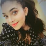 Ishaara Nair Instagram - Peace begins with a smile #sundaying #smile
