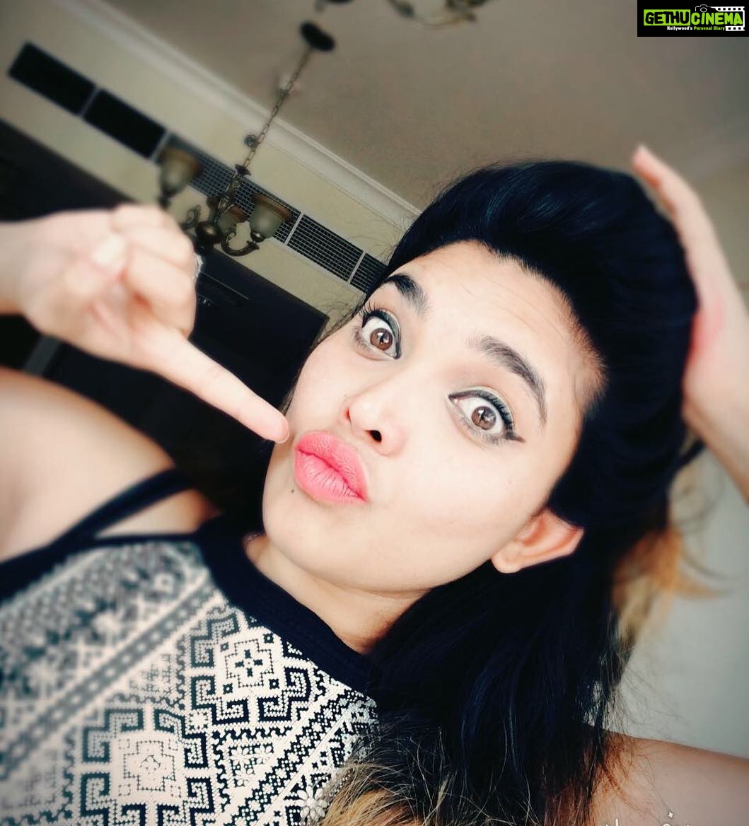 Ishaara Nair Instagram - Happy morning guys