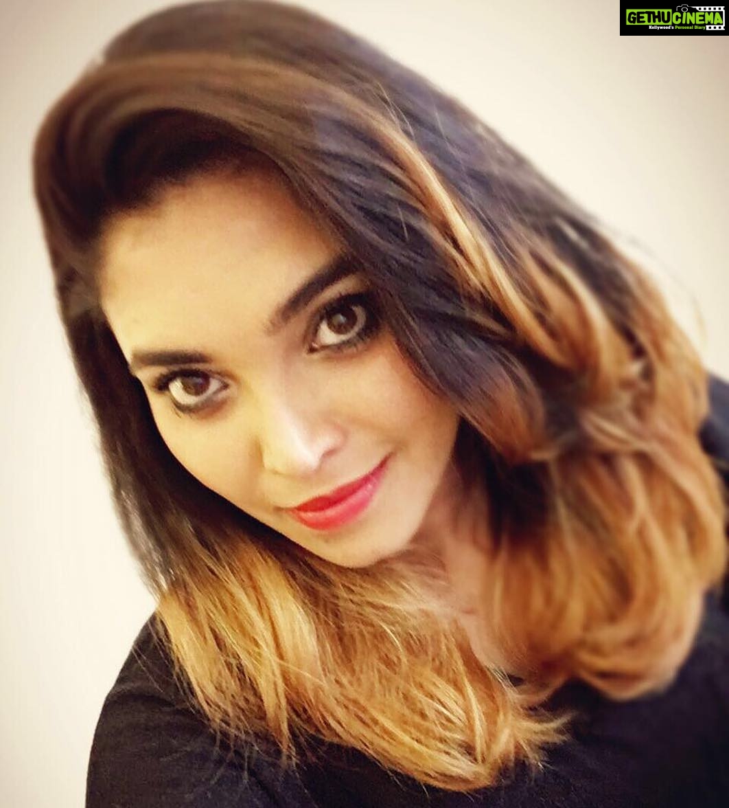 Ishaara Nair Instagram - #ishaaranair #happyme