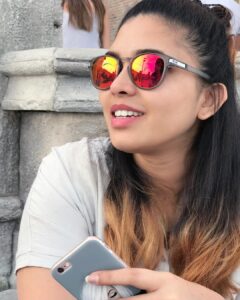 Ishaara Nair Instagram - Don't let the silly little things steal your happiness today.... Keep smiling 😀🤗