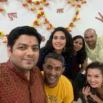 Ishaara Nair Instagram - Diwali shenanigans ❤️🥳🤩💥✨❤️ A day filled with love and lights, friends, fun, laughter and games. I missed my one and only, my better half. 😪🥺 @sowmyabalan