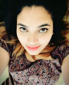 Ishaara Nair Instagram - Your relationship with yourself sets the tone for every other relationship you have #lovemyself #spreadsmile #spreadhappiness  #happinessisachoice #chooseiteveryday