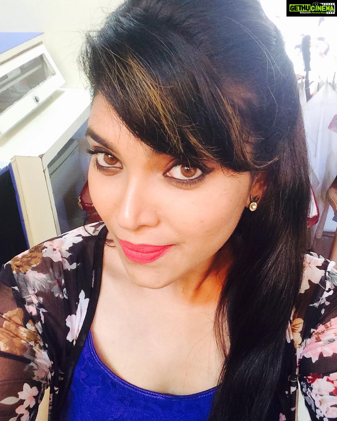 Ishaara Nair Instagram - Good evening people #goodeveningpost #throwback #goodvibes #goodenergy