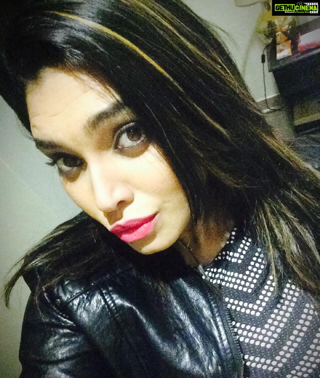 Ishaara Nair Instagram - #goodnightpost #goodnightworld #positive