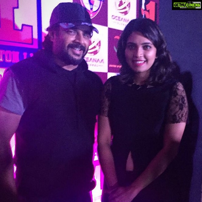 Ishaara Nair Instagram - #CBL #frnztime #awesomeday #happiness #maddymadness