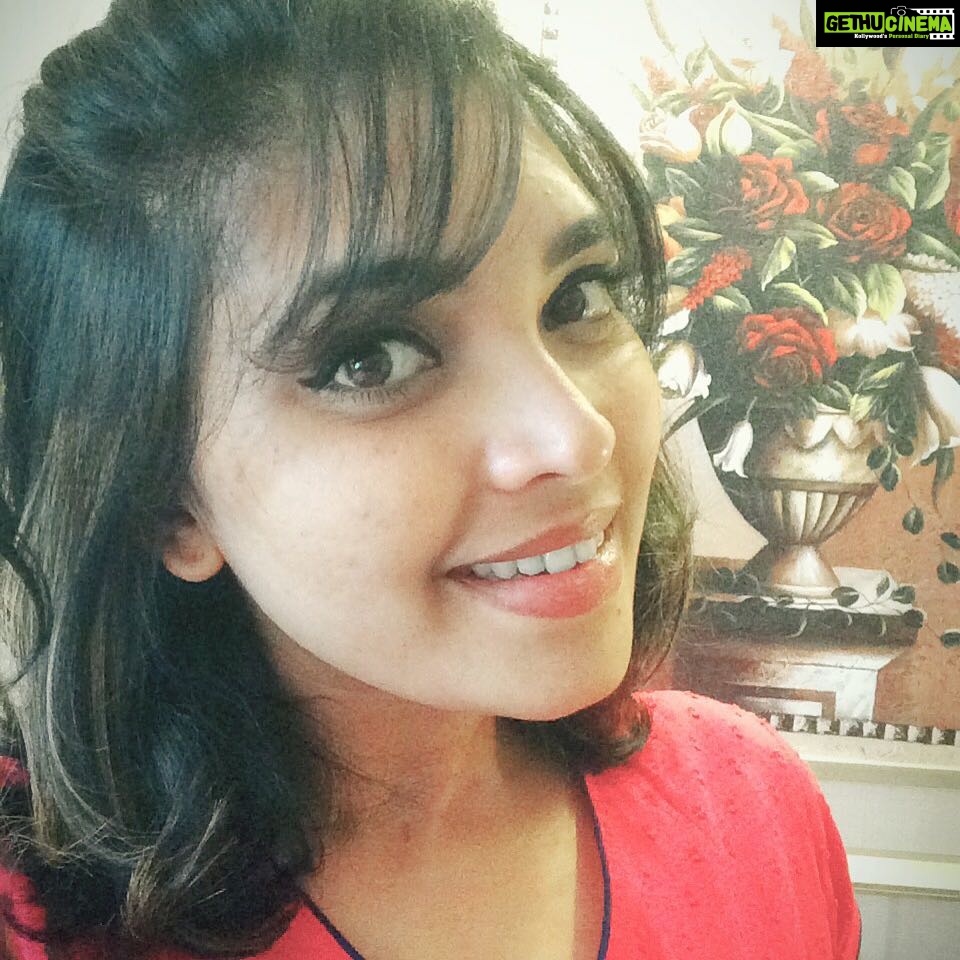 Ishaara Nair Instagram - #transformationtuesday #templeday #positivity #positiveminds #spreadsmiles #chottanikkara