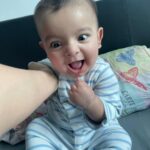 Ishaara Nair Instagram - My baby and his expressions 🤣. Everyday in the morning as soon as he wakes up, I click a couple of pics to send to his grandparents ❤️. Yesterday this is what I got 🤣🤣 caption this please 🤣🤣❤️❤️ #4monthsold #babymama #boymama #mamasboy #dadasboy #diapers #motherhood #motherhoodinspired #babyinfluencer #simplymamahood #babyboyaarin # mamauae #mamaindubai #postpartum #babiesofinstagram #mamasofinstagram Dubai Marina