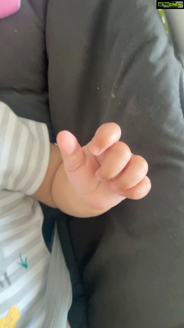 Ishaara Nair Instagram - Baby Potato 🥔 #aarinreels #reelsindia #reelsuae #mamasboy #dadasboy