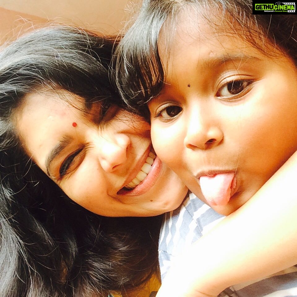 Ishaara Nair Instagram - #mylove #ayona #love #happiness #niecelove 😘