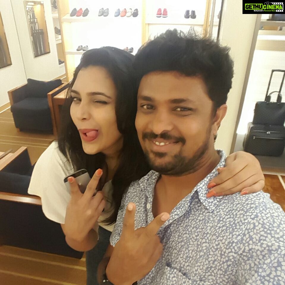 Ishaara Nair Instagram - #mybestiebro #surprisevisit #bangalore #fun #awesomeness