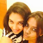 Ishaara Nair Instagram - Fun #weekend #happytimes #oviya