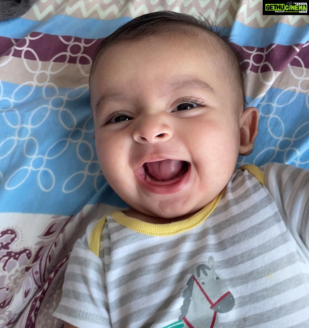 Ishaara Nair Instagram - My happy baby boy π¦π₯°. I canβt believe you are gonna be 4 months in a week ππ donβt grow up so fast ππ Am totally taking advantage of this time with him to hug him and kiss him coz in a blink of an eye he will start running and I know I wonβt get enough of him ππππ I love you β€οΈπ #3monthsold #babymama #boymama #mamasboy #dadasboy #diapers #motherhood #motherhoodinspired #babyinfluencer #simplymamahood #babyboyaarin # mamauae #mamaindubai #postpartum #babiesofinstagram #mamasofinstagram #babymodelsuae Dubai, United Arab Emirates