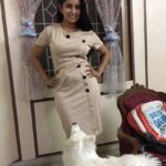 Ishika Singh Instagram - Look 👀 at the way my damroo is looking at me ... curious 🧐 doggie 🐶 #damroo #damroothedog #damroo #doglover #doglovers #dogsofinstagram #doglove #dressingupisfun #dressedup