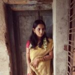 Ishika Singh Instagram - Chennai express lolz#southindianlook #southindianstyle #filmshooting #actorslife🎬 #actoratwork