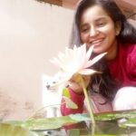 Ishika Singh Instagram - Good morning everyone .. From - me , lotus and Damroo #lotusflower #lotus #damroo #petlover #pawsome