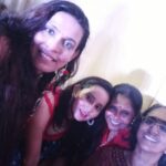 Ishika Singh Instagram – All of us tired and exhausted! Break between dancing #dancingbreak #navratri #dancing #dandiyanight