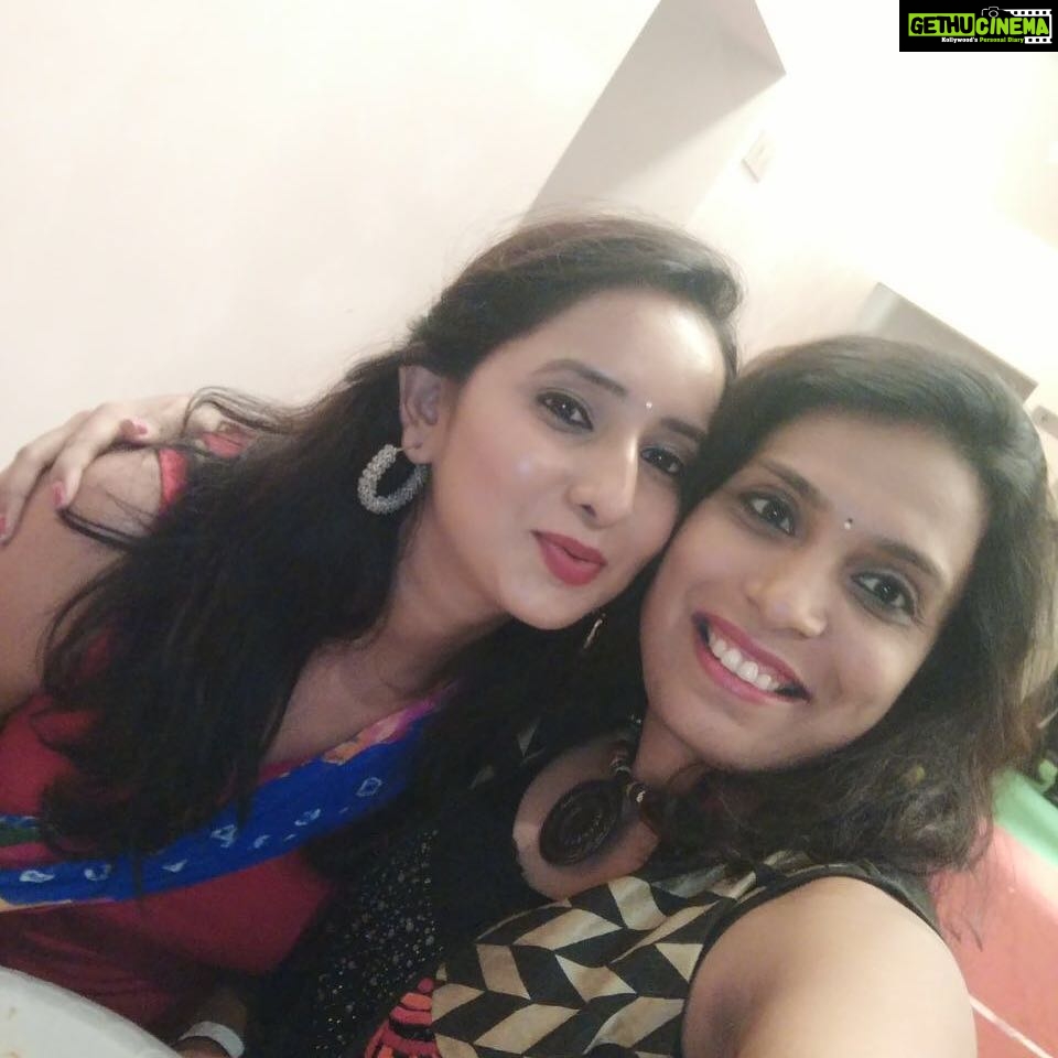 Ishika Singh Instagram - Disco dandiya #discodandiyanight #discodandiya #dandiya #indiandisco