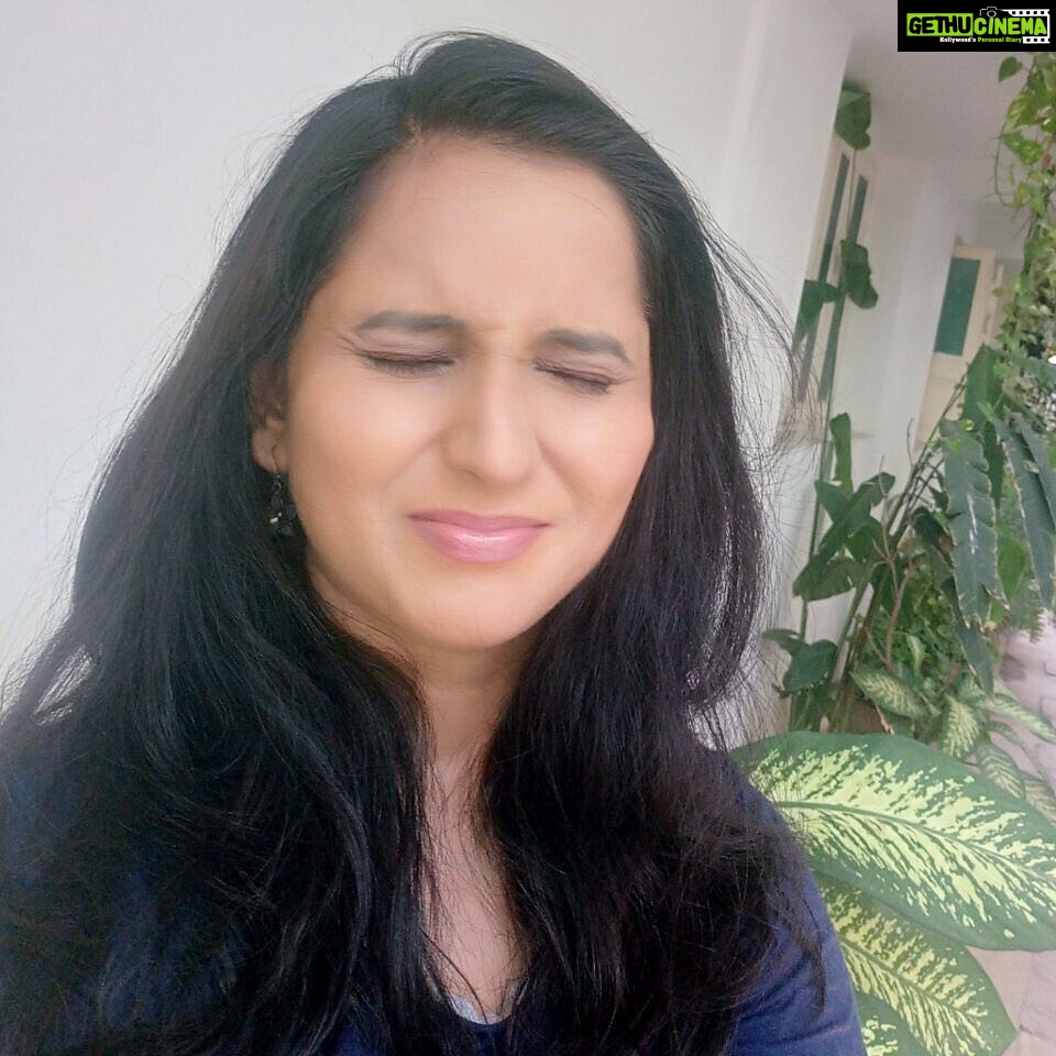 Ishika Singh Instagram - Fed up with selfies #selfie #selfietime #boredwithselfies #actorslife🎬 #actoratwork #actorlife