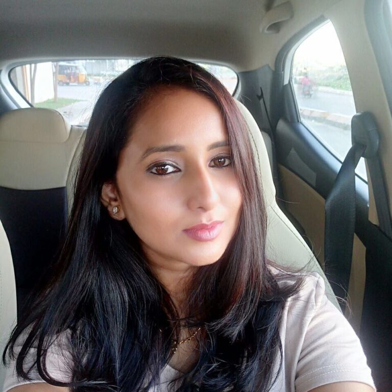Ishika Singh Instagram - My new hair cut #selfietime #selfiefun #hairstyles #haircut