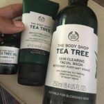 Ishika Singh Instagram - Welcome to the organic and my all time #thebodyshop ! Can vouch on these products and trying tea tree range for first time ! Love the new packaging #lovebodyshop #teatreeoil #teatreebodyshop
