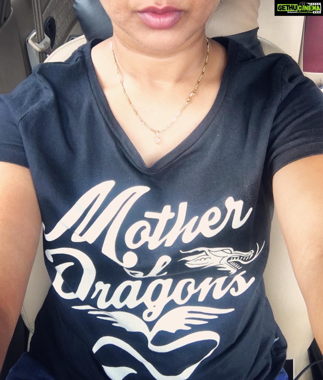 Ishika Singh Instagram - Finally got my game of thrones tee #gameofthrones #gameofthronesaddict #motherofdragons #khaleesie #khaleesimotherofdragons