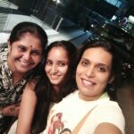 Ishika Singh Instagram - Three ladies made so much noise ...#neighborhood #neighbourlylove #sizzler #enjoyedalot