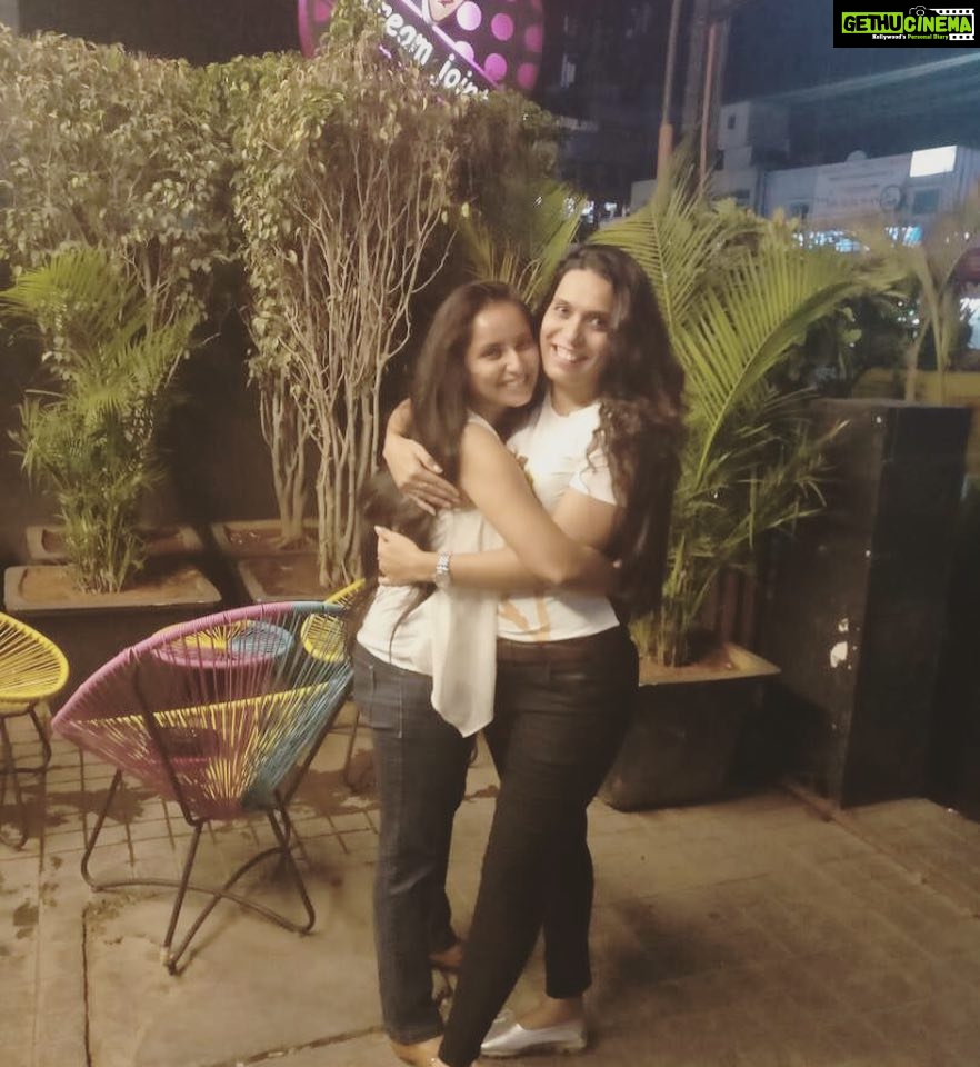 Ishika Singh Instagram - I always enjoy her company - Leo buddies , neighbours ! #leofriends #leofriendship #neighborhood #neighbourlylove #dinnerparty #sizzler #enjoyedalot #lovelyday she is also related to mahatma gandhi #mkgandhiji #gandhiji