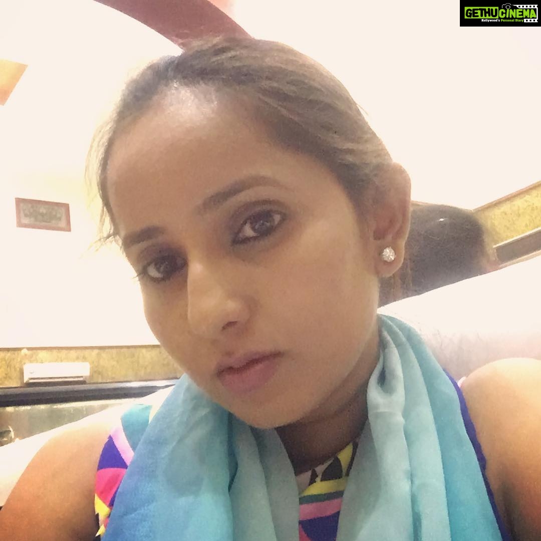Ishika Singh Instagram - Selfie of the day #selfietime #selfiequeen #dinnerparty #winenight #sizzler