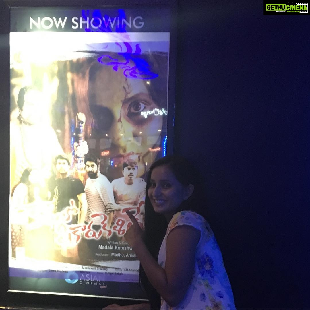 Ishika Singh Instagram - Now showing ...#teluguactress #telugufilmnagar #filmindustry #asiancinemas #actorlife #actoratwork #actorsworld #actor #telugufilmindustry