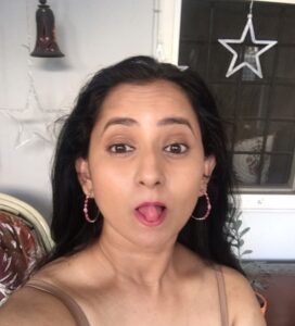 Ishika Singh Instagram - This is what I do to cheer myself up #toungeout #telugufilmnagar #telugufilmindustry #tollywood #actoratwork #actorslife🎬 #actorlife #actorheadshots