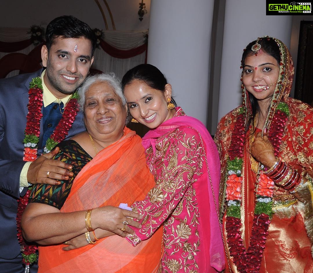 Ishika Singh Instagram - My granny ... love her till universe n back #grannysbaby #grannysgirl #grandmotherslove #weddingtime