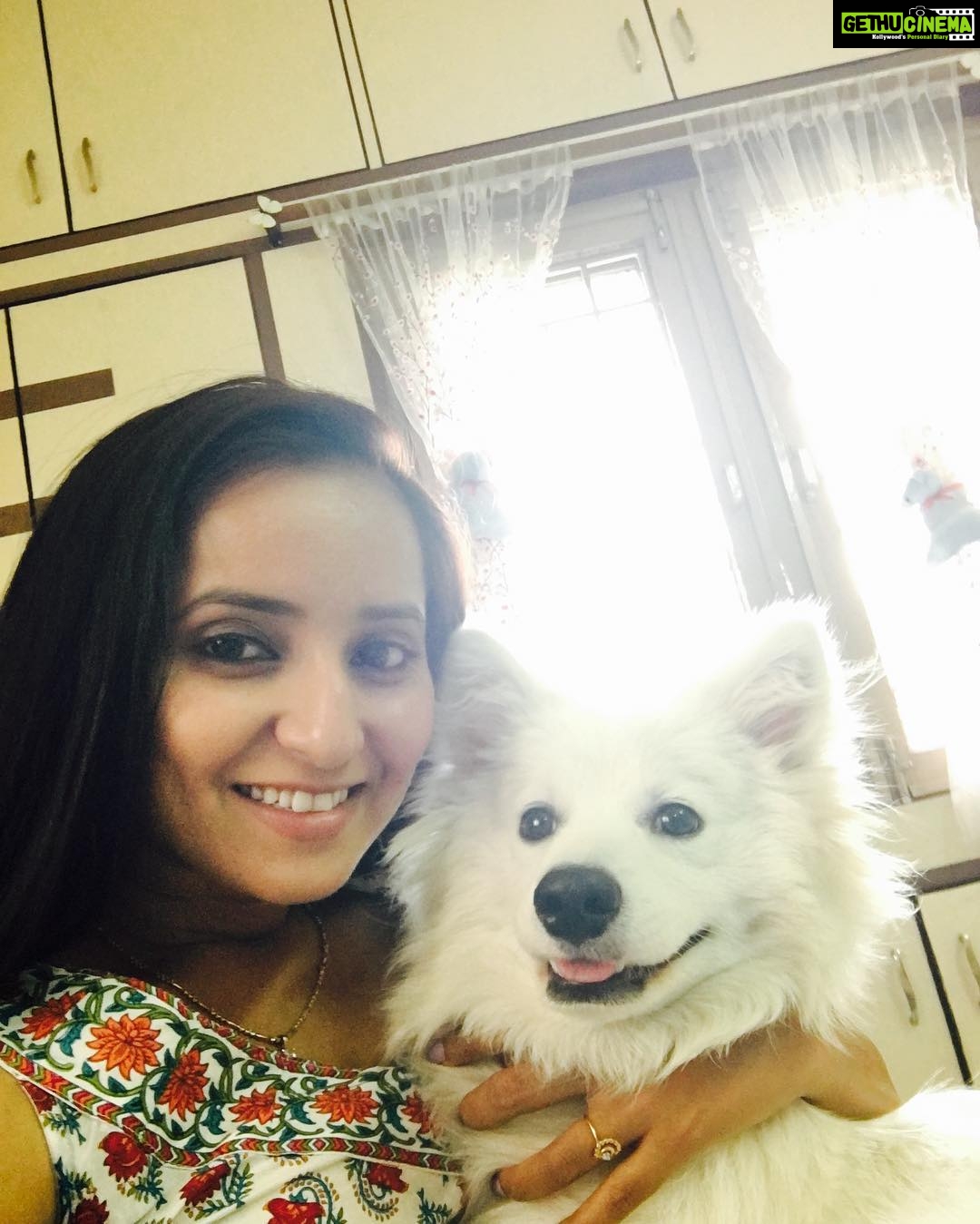 Ishika Singh Instagram - Off late he has become a poser ... #puppydog #puppylove #doglovers #dog🐶 #puppydog #damroo