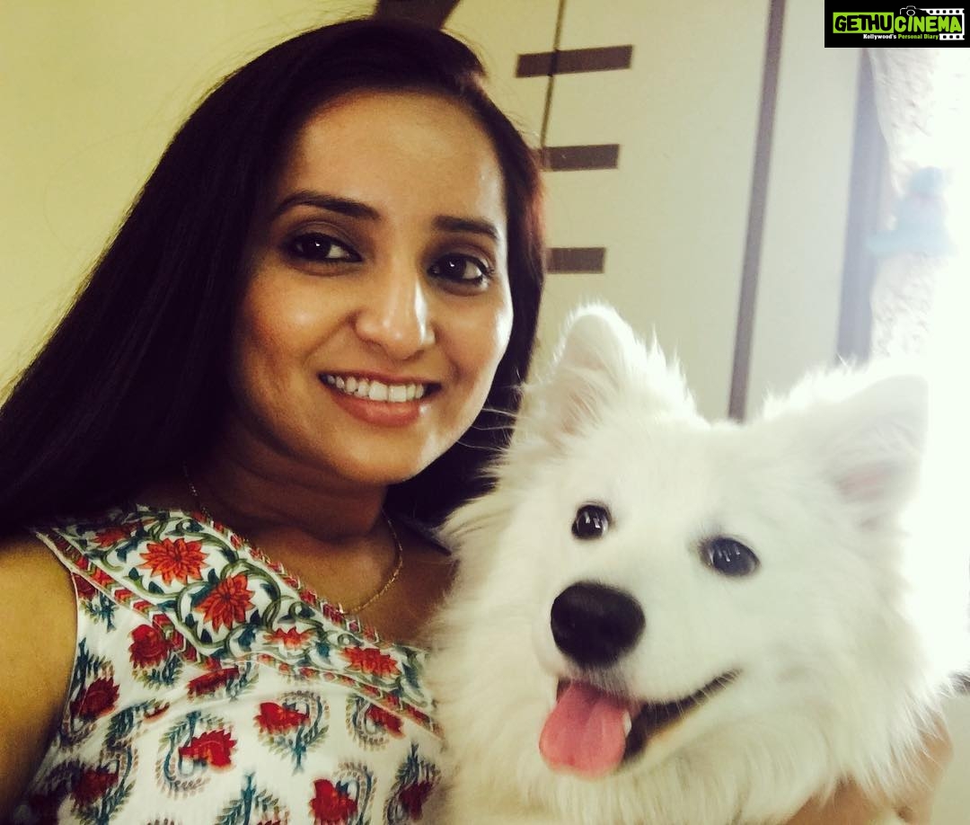 Ishika Singh Instagram - Me n my love #puppylove #puppydog #doglovers #dogš¶ā¤ #damroo