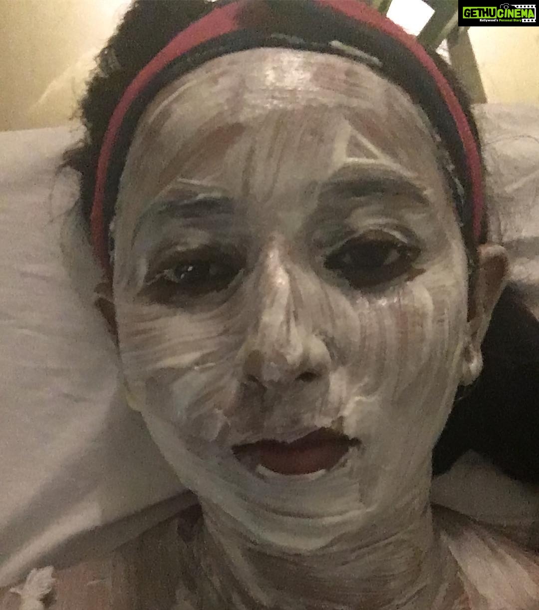 Ishika Singh Instagram - Mummy returns #mummyreturns getting ready for Meer brother ki dulhan #merebrotherkidulhan #merebrotherkishaadi #brotherkiwedding #weddingpreparations #preweddingphoto #preweddingprep