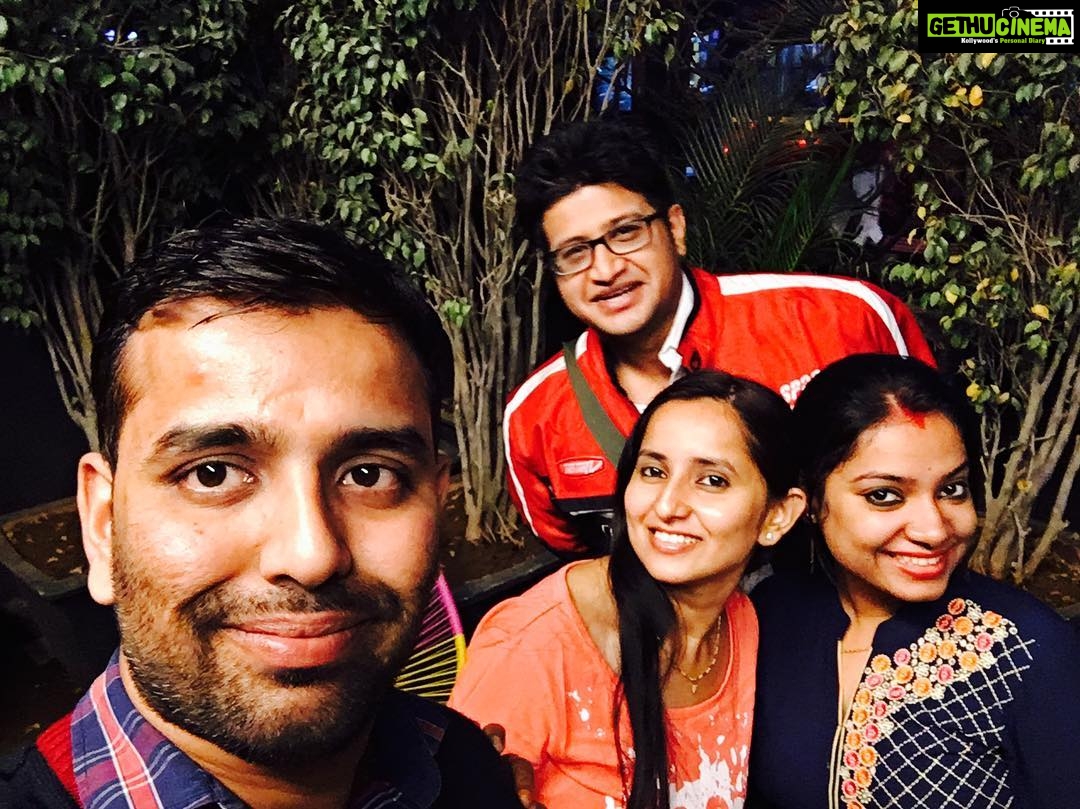 Ishika Singh Instagram - #friendship #friendsforever #friendsforlife #dinnertime
