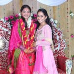 Ishika Singh Instagram - My sister in law #sisterinlaws #sisterinlaw #indianwedding #engagementphotos #happiness #family #familyphotography
