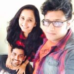 Ishika Singh Instagram - #familypic #brotherlylove #brothernsister #brotherslove #funny