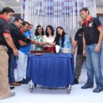 Ishika Singh Instagram - This cake cutting was fun ... 5 pieces were cut by 5 ppl celebrating 5 years of #hyderabadfoodiesclub