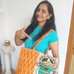 Ishika Singh Instagram - Unexpected gifts always excite me . This time it was this fabulous hand painted bag which I loved it totally . Thanks @mini.nair.5876 @nair2997 for the return gift even though I was not part of celebrations 🥳. Thanks to @ownatholi For this beautiful bag ... now I can say “ I own a tholi “ when r u guys grabbing your own tholi ???? #giftingideas #gifts #weddingreturngifts #ownatholi #bags #giftingbags #handpaintedbags #handpainting #kathakalipainting