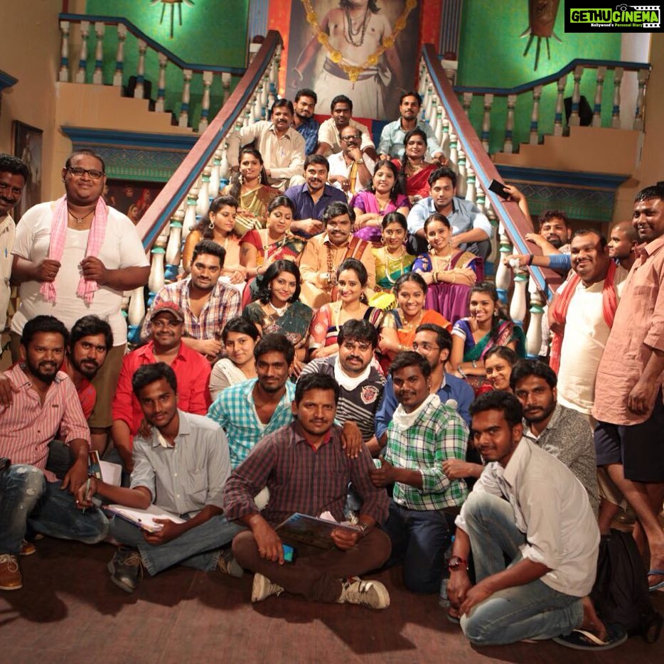 Ishika Singh Instagram - Entire team of kobari matta